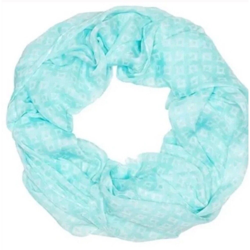 NEW 31 Thirty-One Gifts Avenue Scarf Sparkling Squares